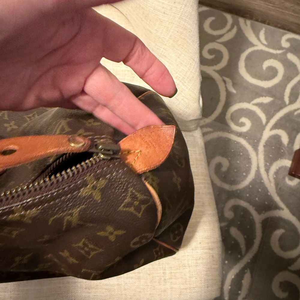 Louis Vuitton Vintage 40 Speedy - Picture 2 of 7